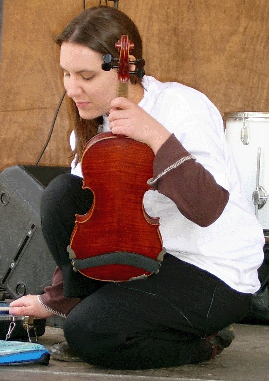 Anne FLORIS